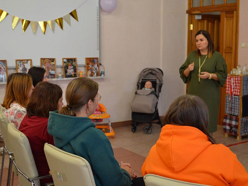 В Кировской области появится новая профессия – мама.